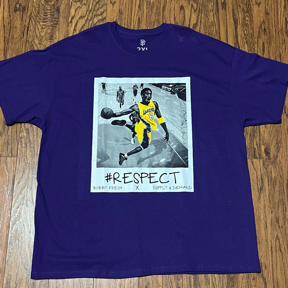Kobe Bryant iconic photo tee 2XL